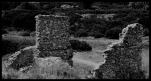 FS-deux pans de mur en ruine-DSCF0736-rec N B resize